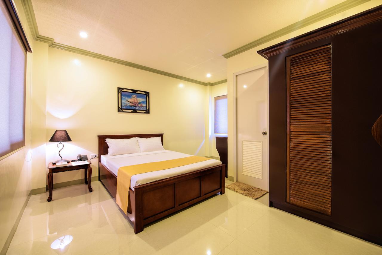 Kabaleyan Cove Resort Powered By Cocotel San Carlos  Exteriör bild