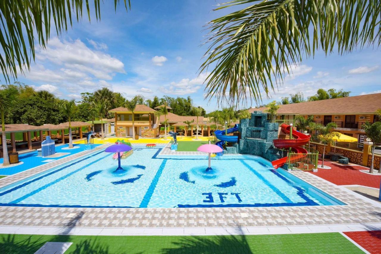 Kabaleyan Cove Resort Powered By Cocotel San Carlos  Exteriör bild